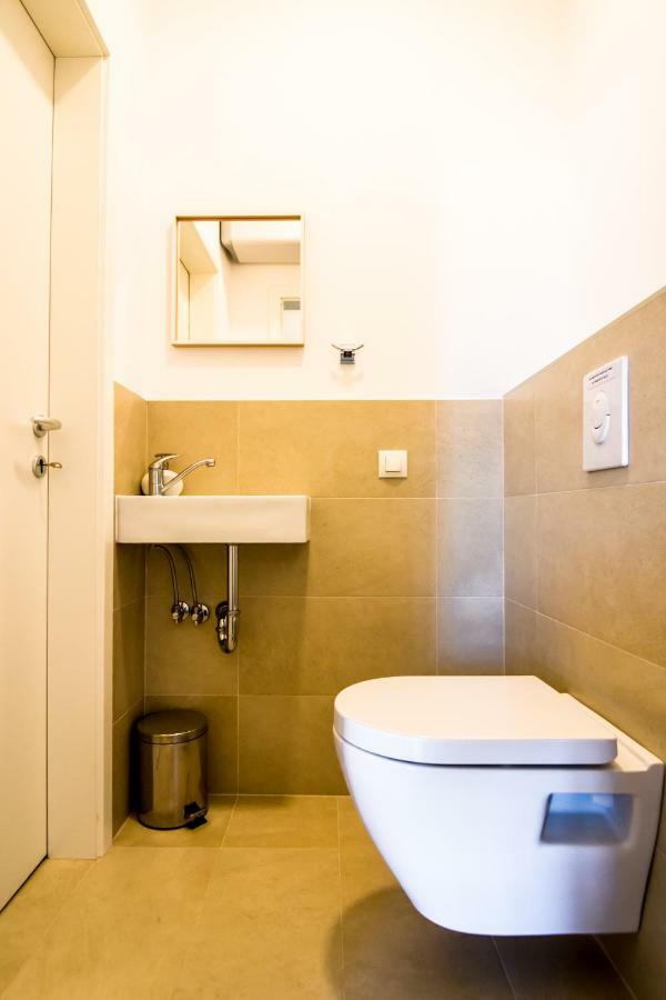 Apartment Festina Lente 罗维尼 外观 照片